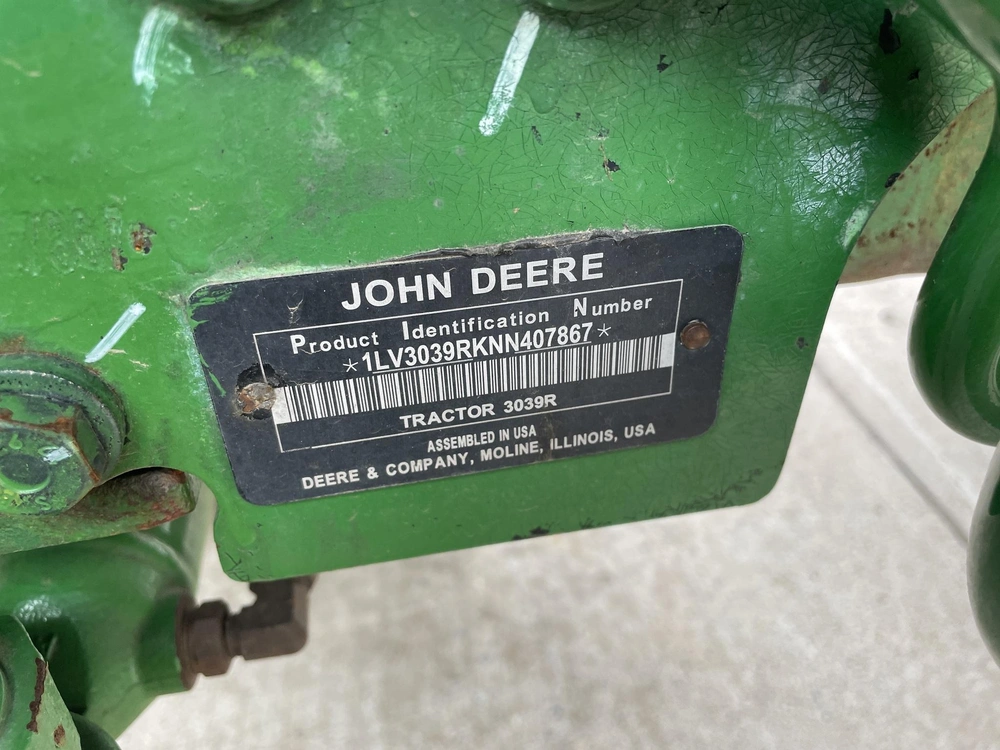 2022 John Deere 3039r alt