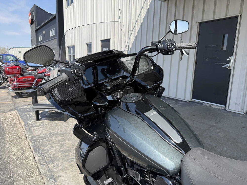 2026 Harley-davidson Road Glide Limited alt