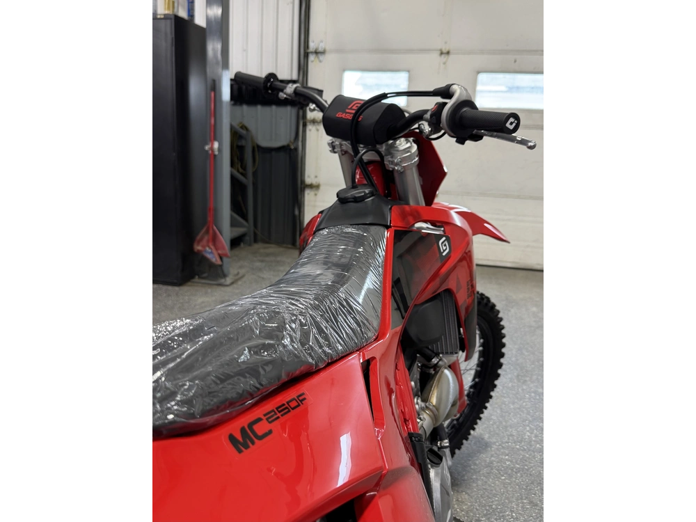 2026 Gasgas Mc 250f alt