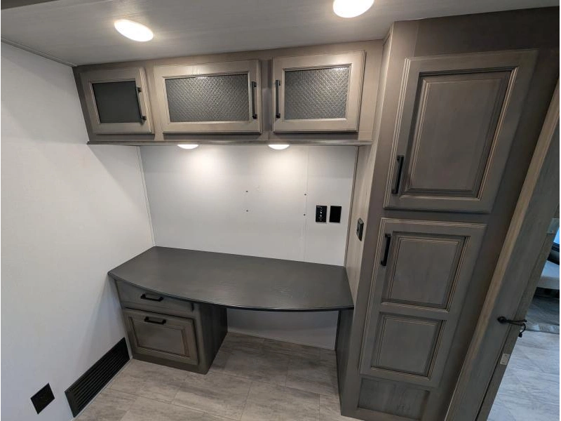 Keystone Rv Montana 3857br 2023 alt