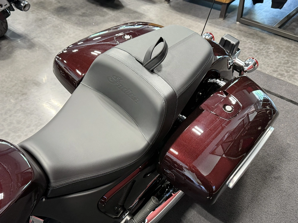 2026 Indian Motorcycle Challenger Limited 112 alt