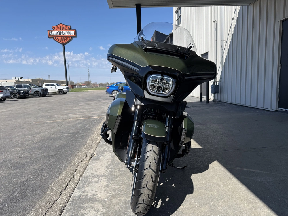 2026 Harley-davidson Street Glide Limited alt