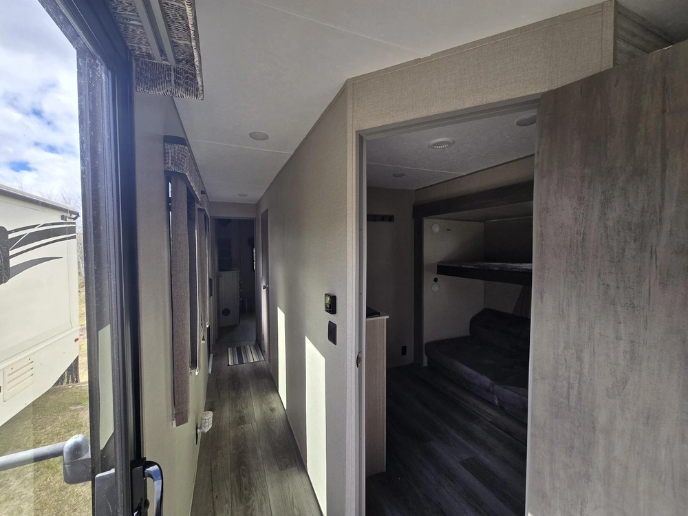 Coachmen Catalina 39fkts 2023 alt