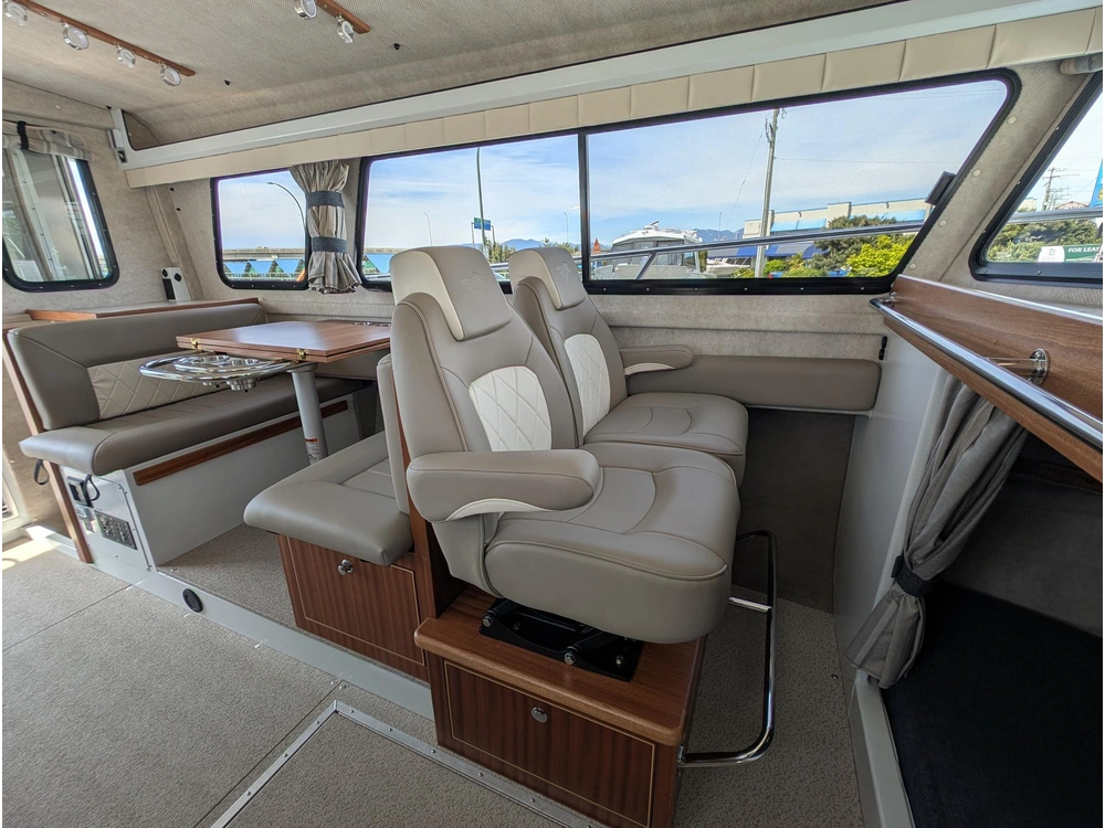 2026 Kingfisher 3425 Gfx alt