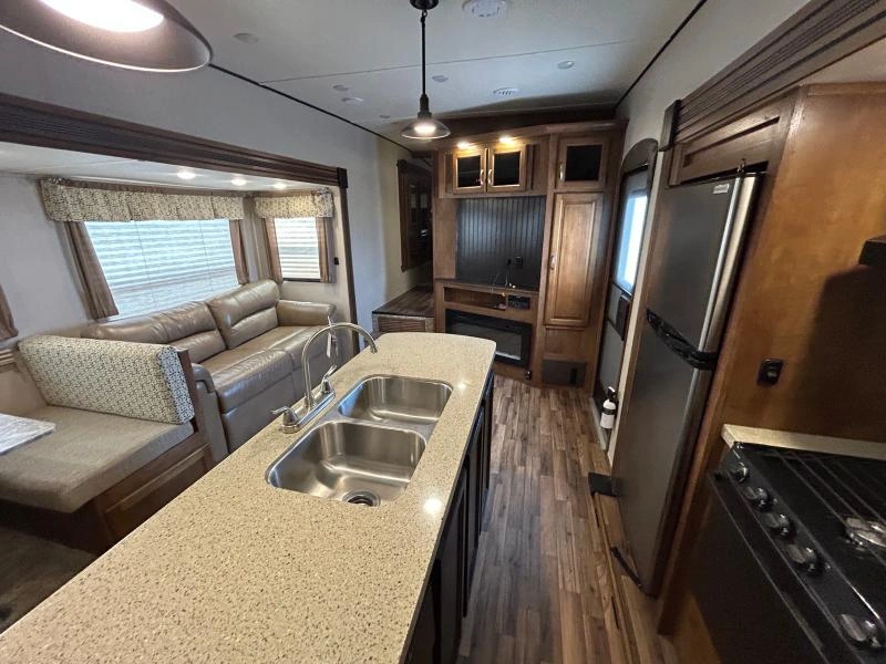 Coachmen Chaparral 29bh 2019 alt