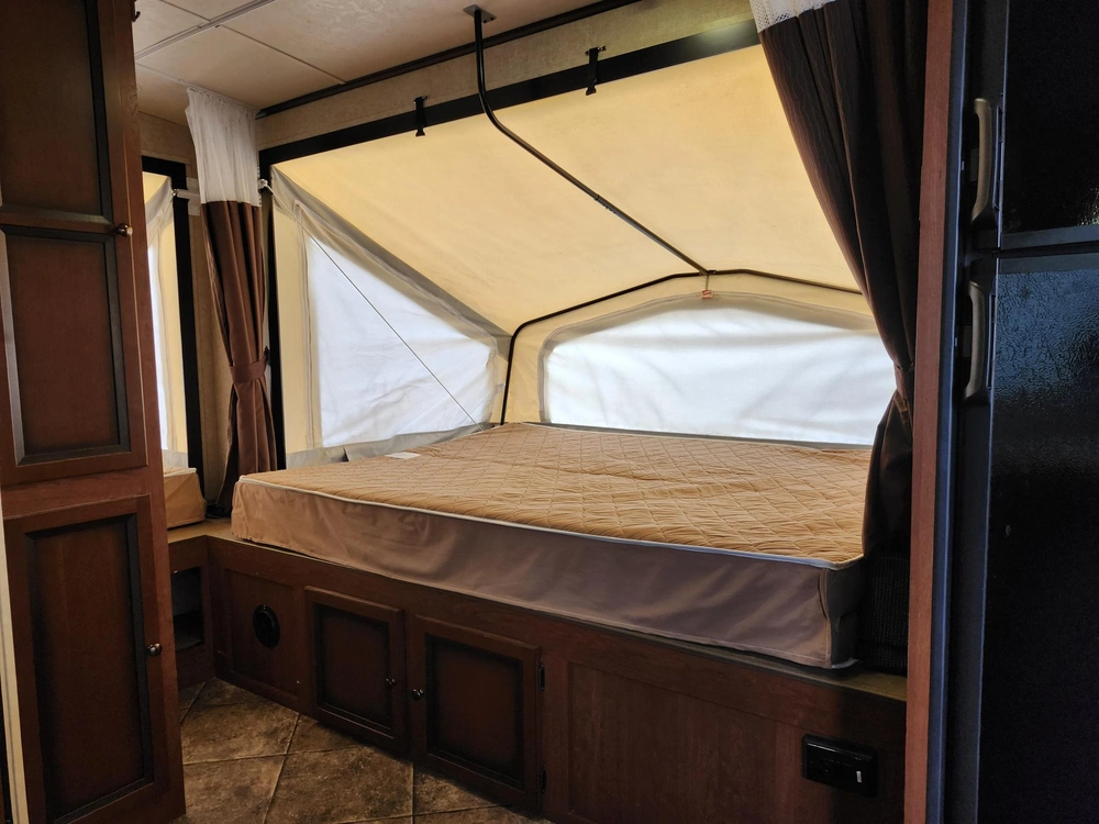 Palomino 213x Hybrid 2015 alt