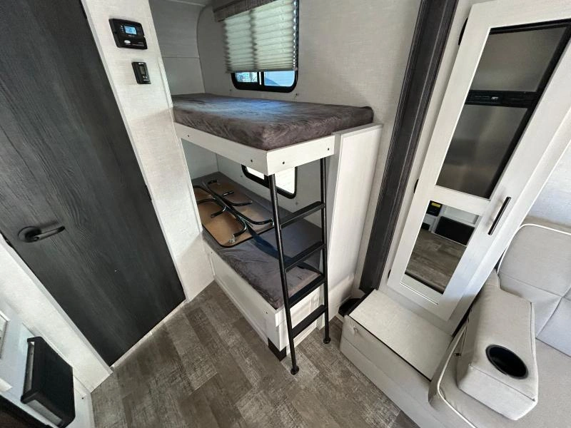 Forest River R-pod 193bhs 2022 alt