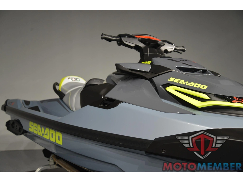 2024 Sea-doo Rxt-x™ 325 Ice Metal / Manta Green alt