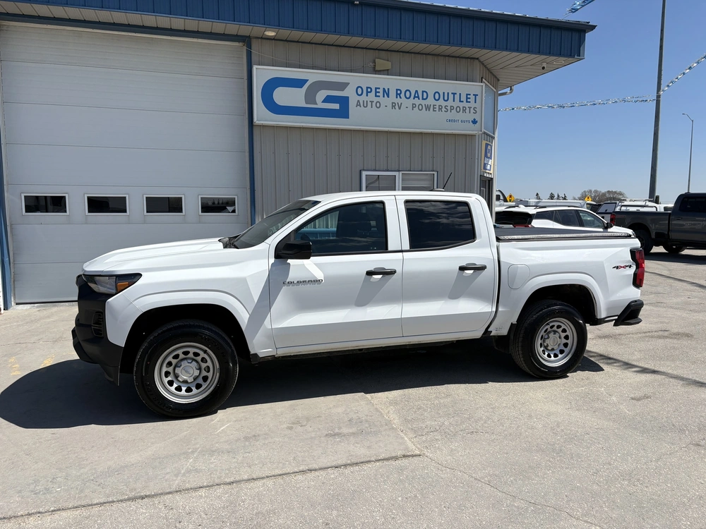 2023 Chevrolet Colorado alt