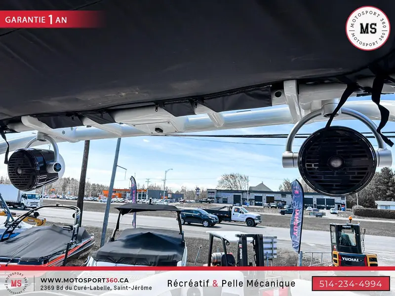 2026 Berkshire 25UL DC STS 300 HP VERADO ! LE PLUS BEAU PONTON AU QUÉBEC ! thumbnail 24