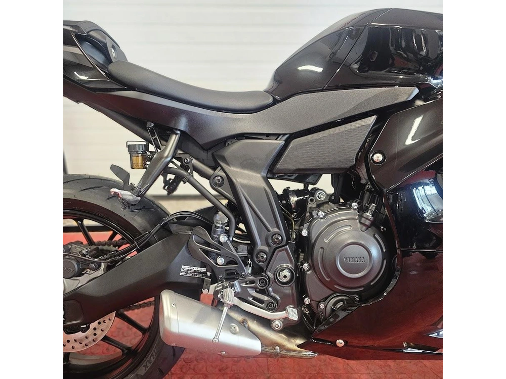2026 Yamaha Yzf R7 alt