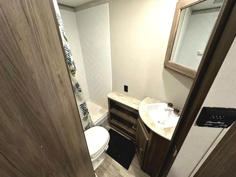 2020 Crossroads RV 280BH ZINGER thumbnail 17