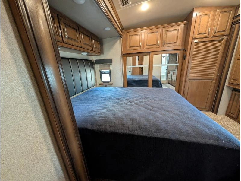 Forest River Cedar Creek 38fl 2019 alt