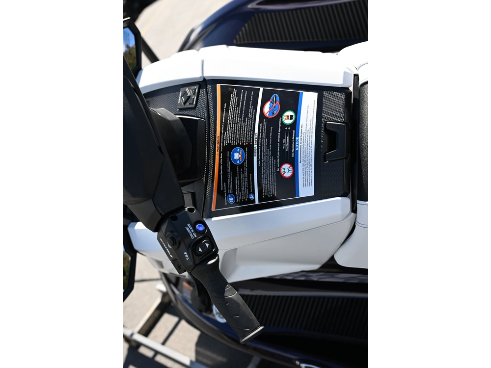 2026 Yamaha Vx Cruiser Ho-nightshade/white alt