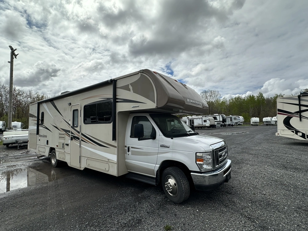 2018 Winnebago Minnie Winnie 31g alt