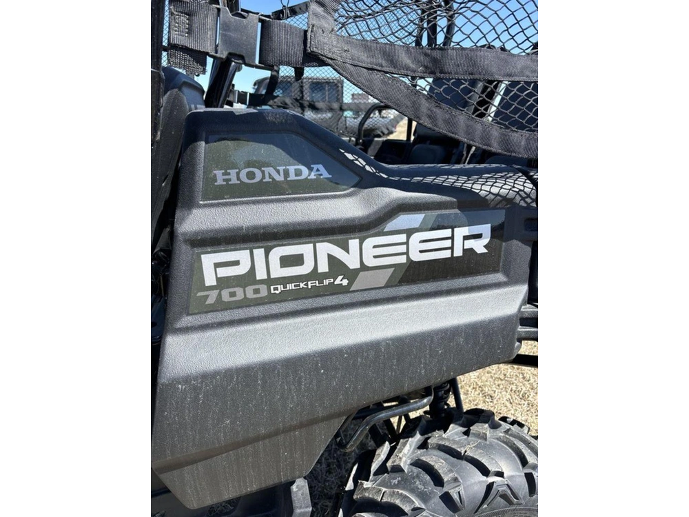 2025 Honda Pioneer 700-4p Dlx alt
