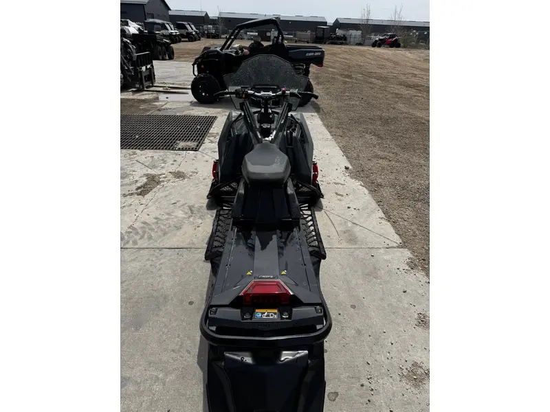 Polaris Polaris 850 INDY VR1 137 2024