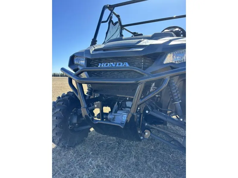 2025 Honda Pioneer 700-4P DLX thumbnail 8