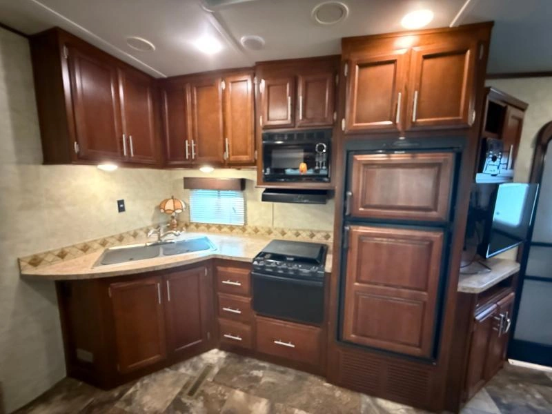 2015 Gulfstream Canyon Trail 27frld alt