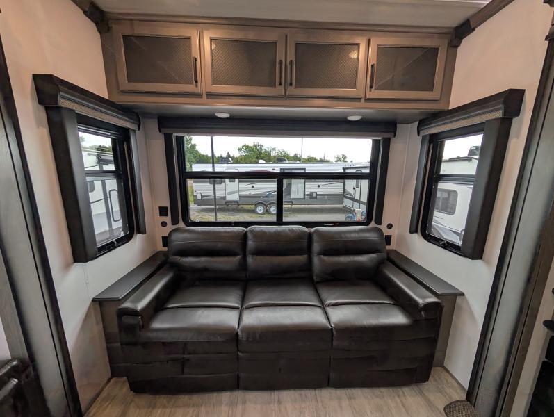 2023 Keystone RV Montana thumbnail 16