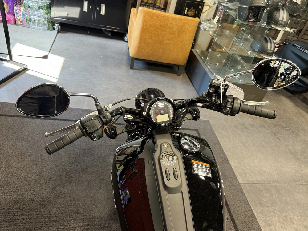 2026 Indian Motorcycle Scout Sixty Bobber alt