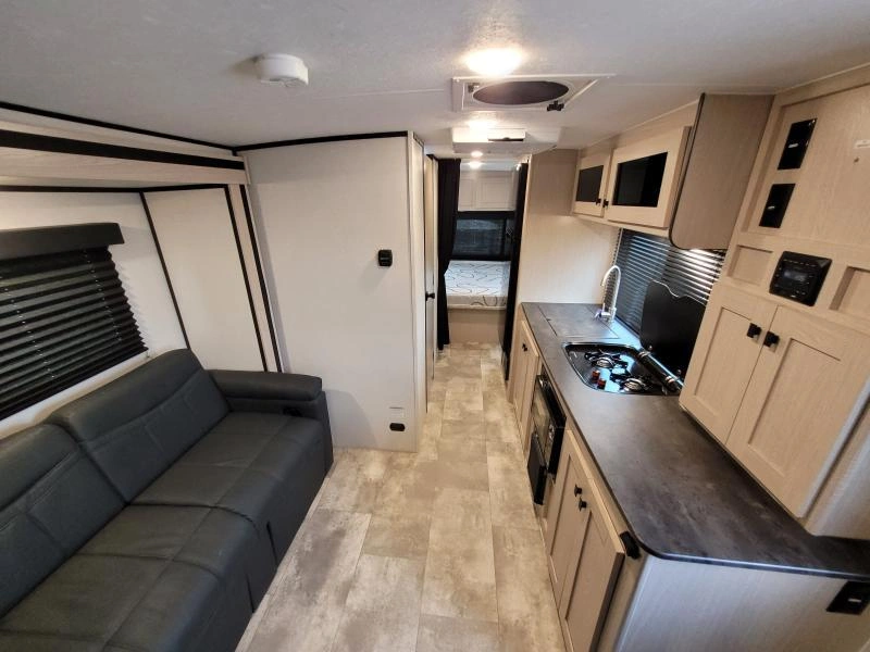 Coachmen Apex 213rds 2023 alt