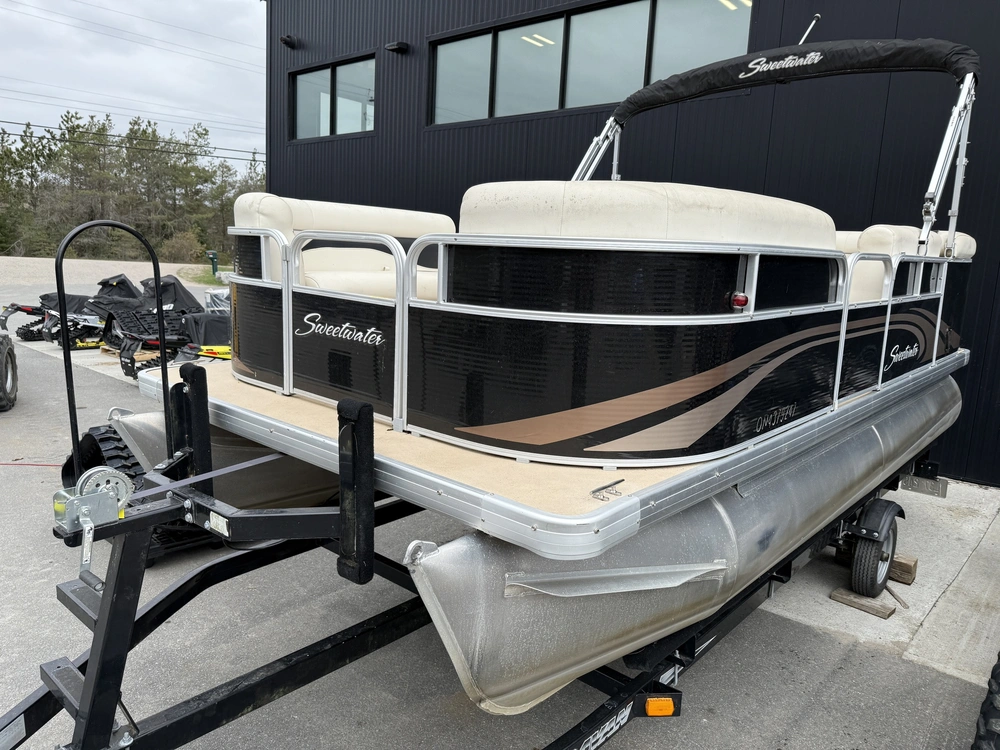 2014 Other Sweetwater 1880 W/50hp Yamaha Fourstroke alt