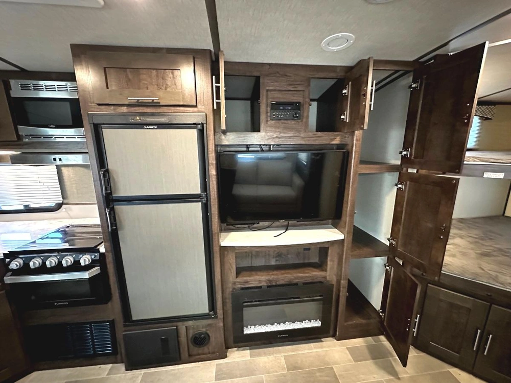2020 Cruiser Rv Embrace El275 alt