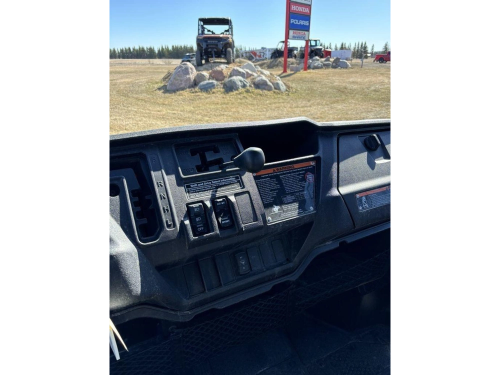 2025 Honda Pioneer 1000-5p Dlx alt