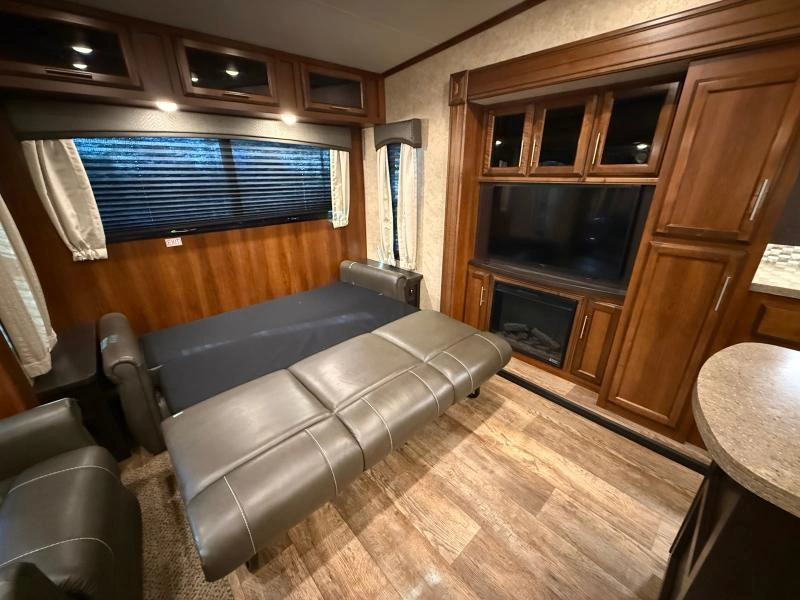 Jayco Eagle 305ckts 2018 alt