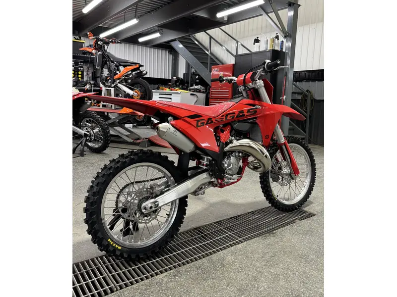 2025 GASGAS MC 150 thumbnail 2