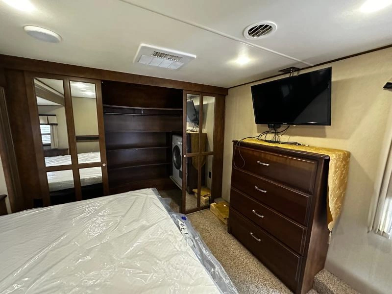 Grand Design Solitude 369rl 2015 alt