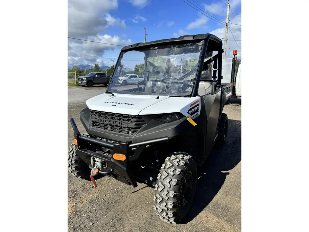 2023 Polaris Premium White Lightning