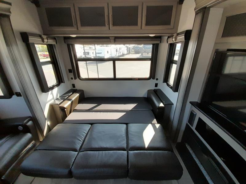 2021 Keystone RV Montana thumbnail 19