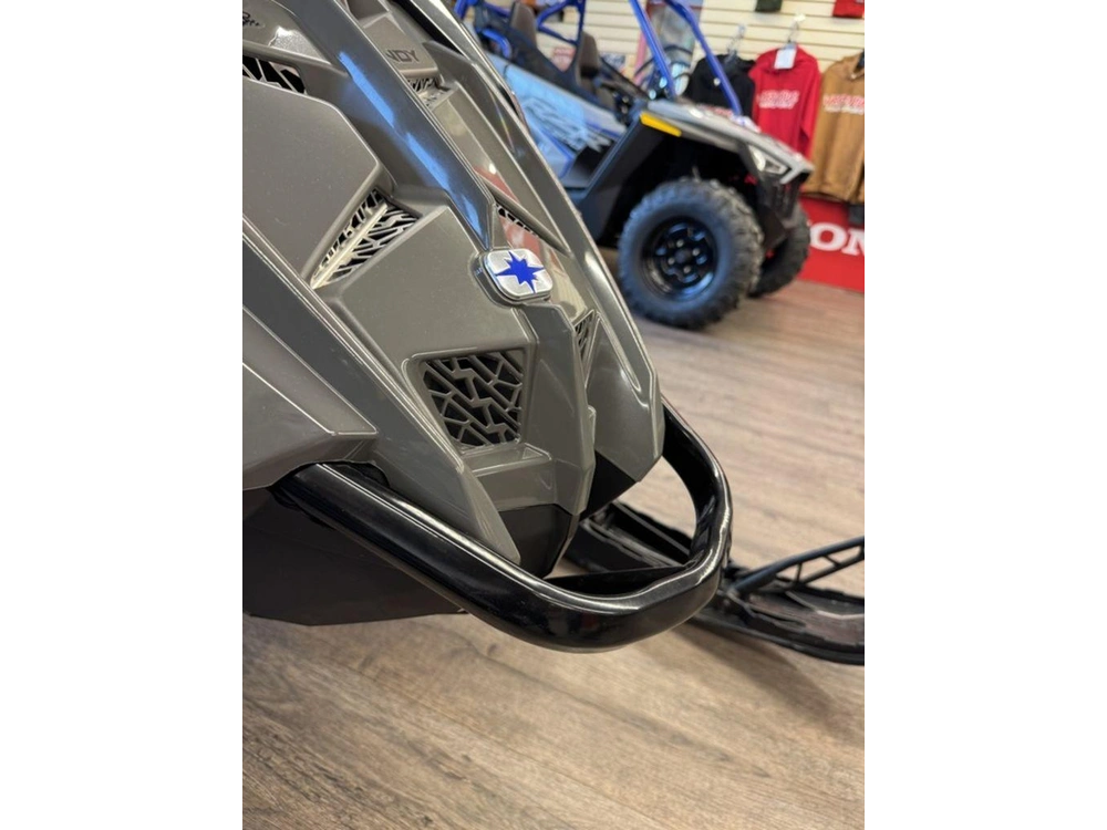 2025 Polaris 850 Indy Xcr 136 Shadow Gray / Gloss Black alt