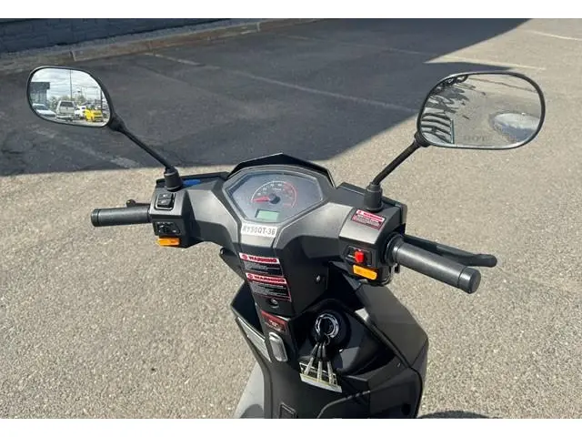 2023 Equinox TAXI 50 thumbnail 8
