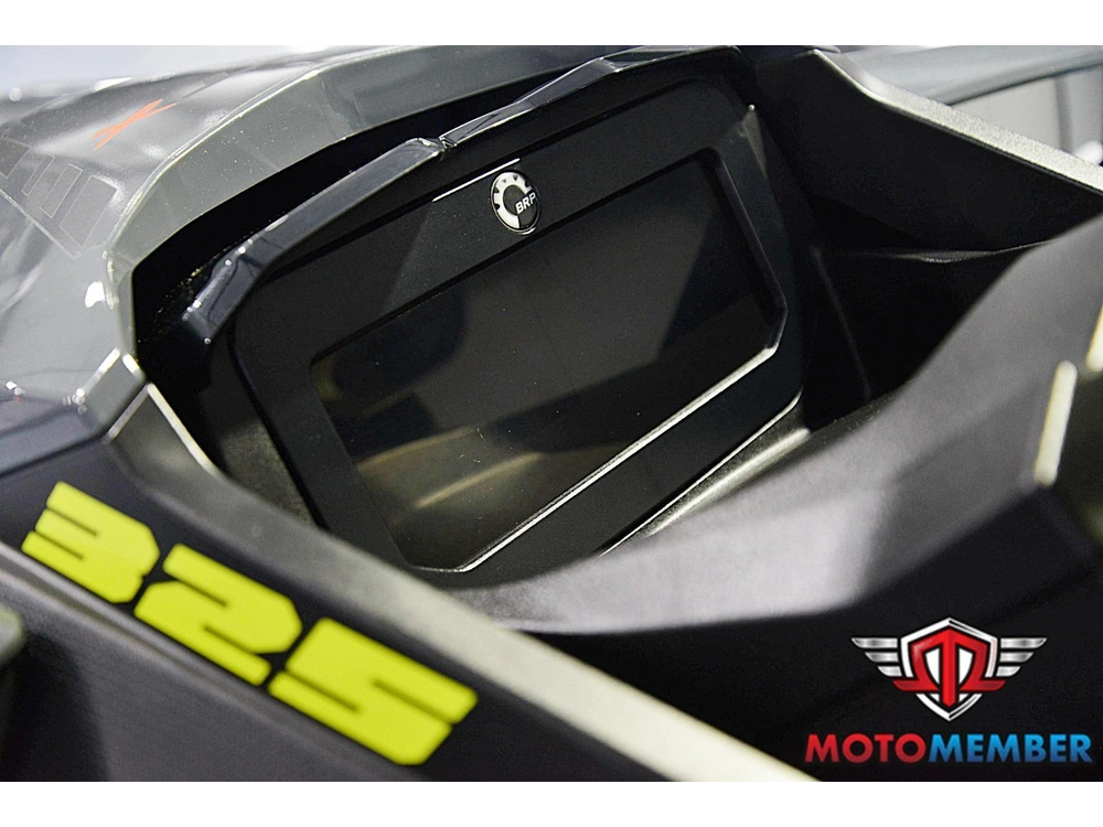 2024 Sea-doo Rxt-x™ 325 Ice Metal / Manta Green alt