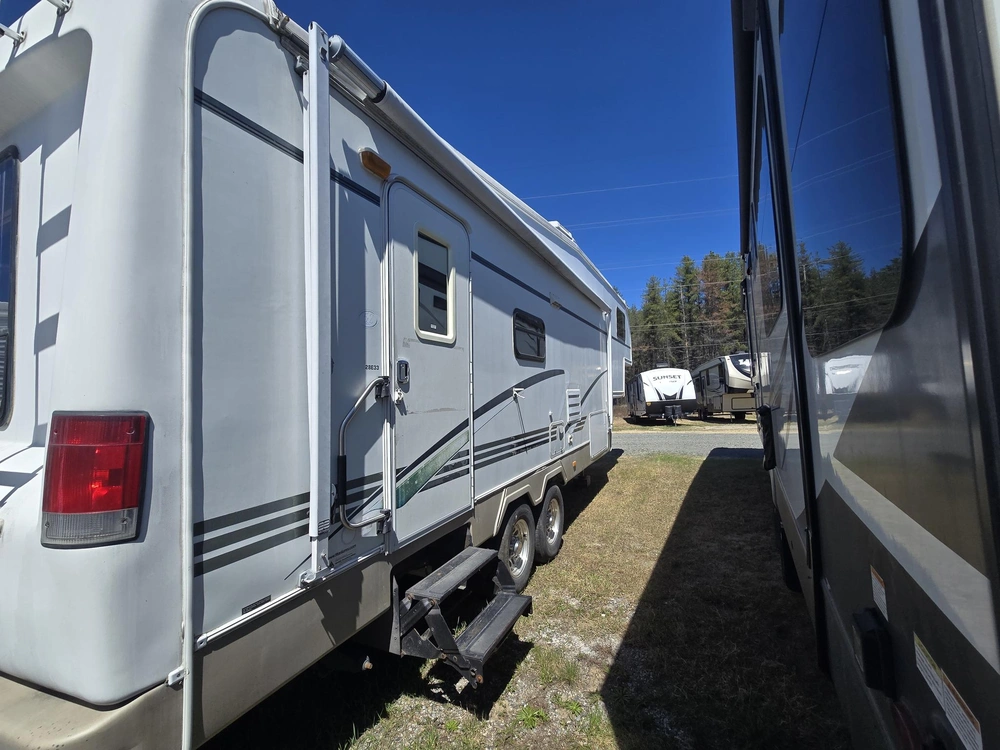 2002 Other Glendale, Titanium 28e33 alt