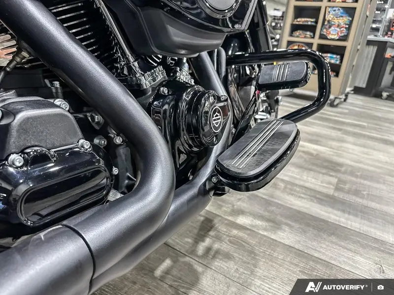 2026 Harley-Davidson ROAD GLIDE thumbnail 9