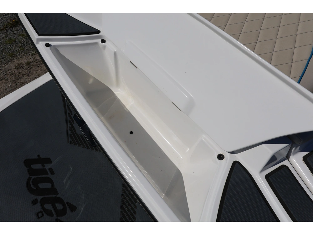 2013 Tige Boats Rzr alt