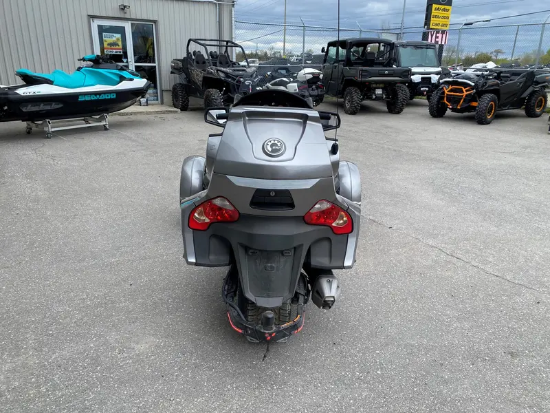 Can-Am Spyder RT SM5 2011