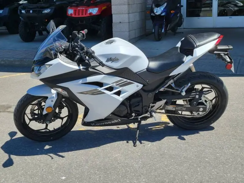 2017 Kawasaki NINJA 300 EX thumbnail 6