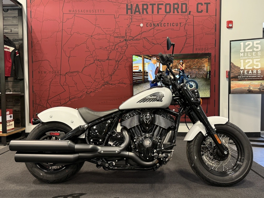 2026 Indian Motorcycle Chief Bobber Dark Horse alt