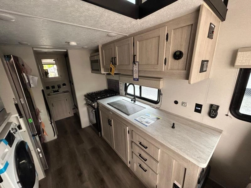 Coachmen Catalina 18rdl 2024 alt