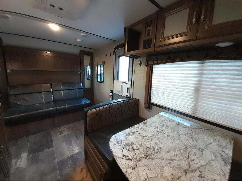Keystone Rv Passport 239ml 2018 alt