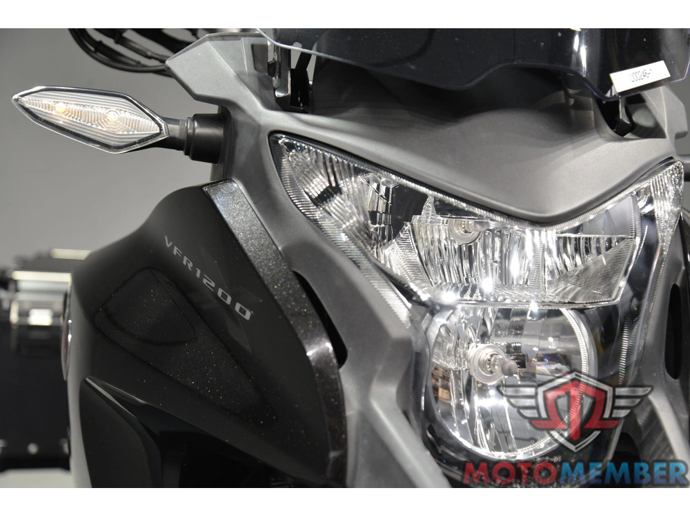 2016 Honda Vfr1200x alt