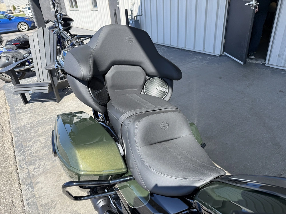 2026 Harley-davidson Street Glide Limited alt
