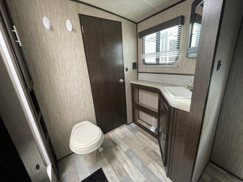 2019 Cruiser RV Fun Finder thumbnail 16