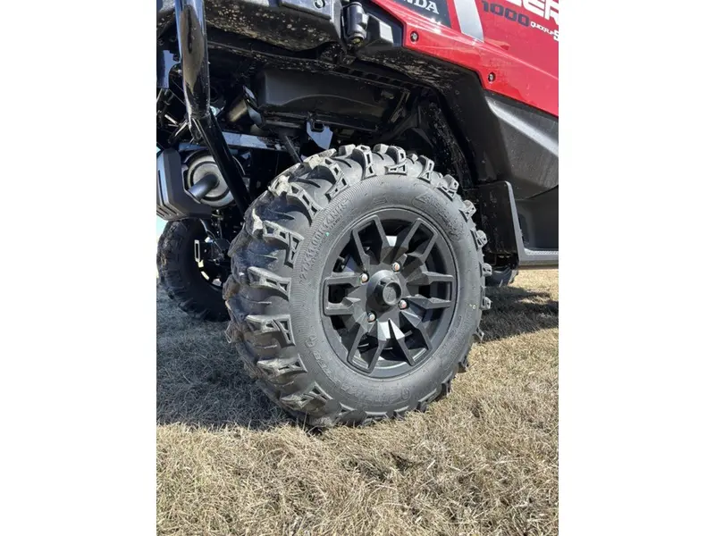 2025 Honda Pioneer 1000-5P DLX thumbnail 6