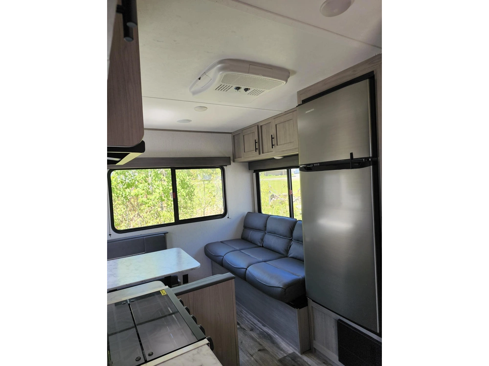 2022 Keystone Rv Coleman 202 Rd alt